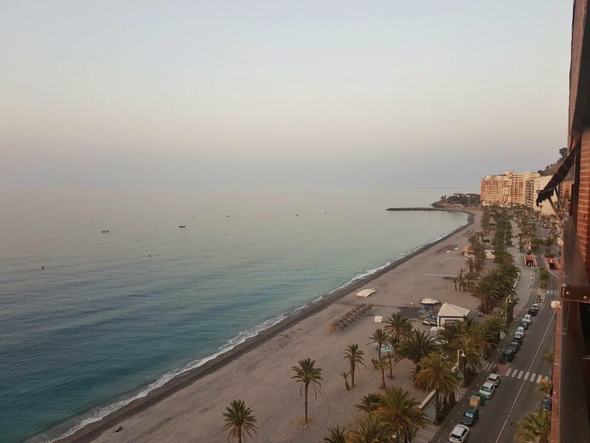 Atico En Almunecar. Primera Linea De Playa Con Vistas Espectaculares ภายนอก รูปภาพ